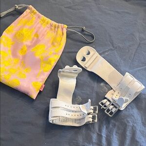White Gymnastics Grips with Pink and Yellow Bag size 3